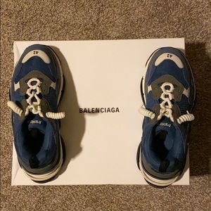 Balenciaga sneakers size 42